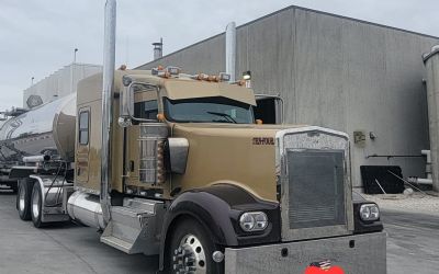 Photo of a 2012 Kenworth W900L Sleeper Semi Truck for sale