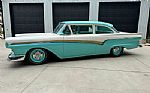 1957 Custom 300 Thumbnail 1