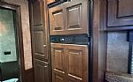 2014 312 3 Horse Gooseneck Trailer with Living Quarte Thumbnail 23