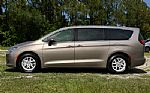 2017 Pacifica Thumbnail 4