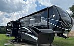 2022 Montana Legacy Edition 3231CK Thumbnail 1