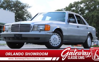 1990 Mercedes-Benz 300SE 