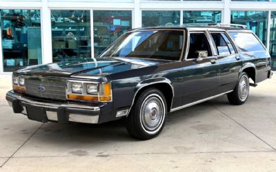 Photo of a 1988 Ford LTD Crown Victoria Base 4DR Wagon for sale