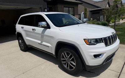 Photo of a 2020 Jeep Grand Cherokee Limited 4WD for sale