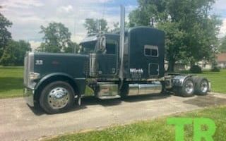 Photo of a 2022 Peterbilt 389 Sleeper Semi Truck for sale