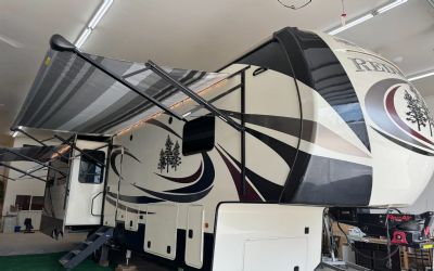 Photo of a 2017 Crossroads Redwood 382RL for sale