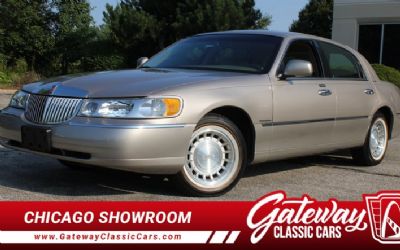 2002 Lincoln Town Car Executive 