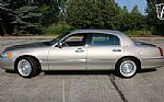 2002 Town Car Executive Thumbnail 21