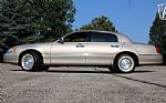 2002 Town Car Executive Thumbnail 23