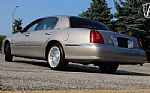 2002 Town Car Executive Thumbnail 25