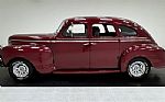 1941 Special Deluxe P12 4 Door Seda Thumbnail 2
