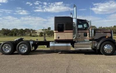 Photo of a 2025 Kenworth W900L for sale
