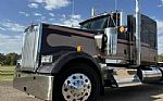 2025 W900L Thumbnail 4