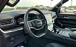 2024 Wagoneer L Thumbnail 12