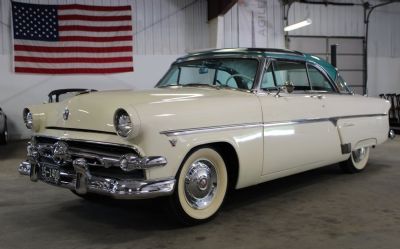 1954 Ford Crestline Skyliner 