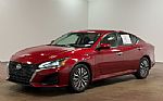 2023 Altima Thumbnail 7