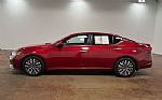 2023 Altima Thumbnail 6