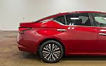 2023 Altima Thumbnail 33