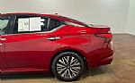 2023 Altima Thumbnail 36