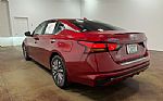 2023 Altima Thumbnail 35