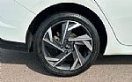 2025 Elantra Thumbnail 37