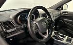 2020 Grand Cherokee Thumbnail 3
