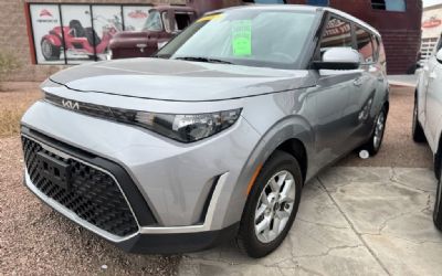 Photo of a 2025 Kia Soul LX Used for sale