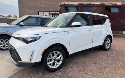 Photo of a 2024 Kia Soul S Used for sale