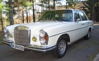 Photo of a 1967 Mercedes-Benz 250S for sale