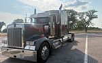 2019 W900L Thumbnail 3
