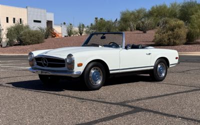 Photo of a 1969 Mercedes-Benz 280 SL Pagoda Roadster for sale