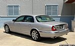 2004 XJ8 Thumbnail 7