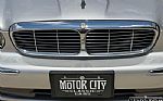 2004 XJ8 Thumbnail 11