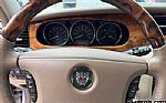 2004 XJ8 Thumbnail 35