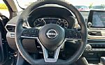 2025 Altima Thumbnail 15