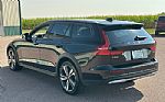 2025 V60 Cross Country Thumbnail 5