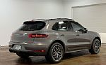 2015 Macan Thumbnail 4