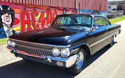 Photo of a 1961 Ford Galaxie Starliner for sale