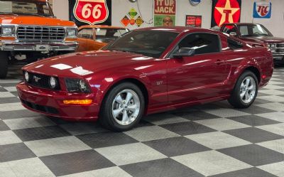 Photo of a 2005 Ford Mustang GT Deluxe for sale