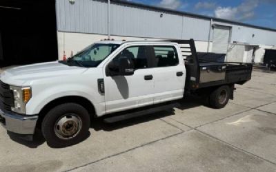 Photo of a 2017 Ford F-350 Super Duty Crew Cab Flatbed Dually for sale