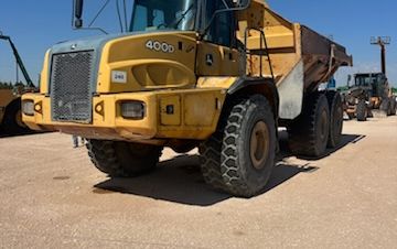 Photo of a 2006 John Deere 400D Articulated Dump Truck for sale