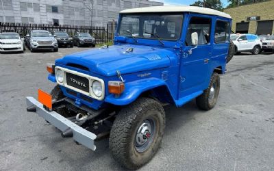 Photo of a 1982 Toyota FJ-40 Land Cruiser for sale