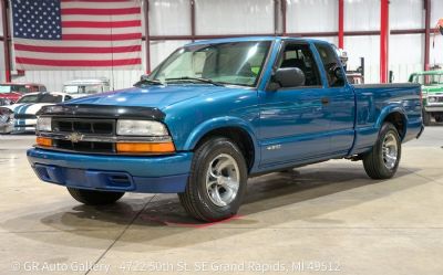 2001 Chevrolet S-10 LS 