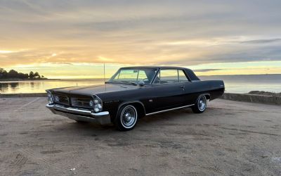 Photo of a 1963 Pontiac Grand Prix for sale