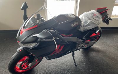 2023 Aprilia RSV4 1100 