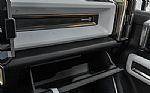 2022 HUMMER EV Thumbnail 38
