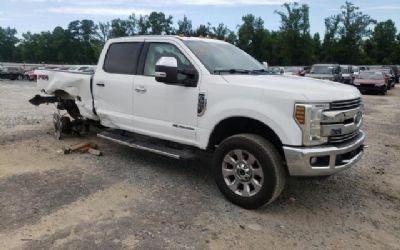 Photo of a 2019 Ford F-350 Super Duty Lariat for sale