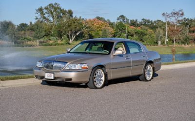 Photo of a 2007 Lincoln Town Car Signature Limited for sale