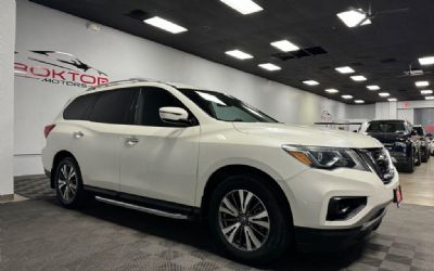 Photo of a 2017 Nissan Pathfinder for sale