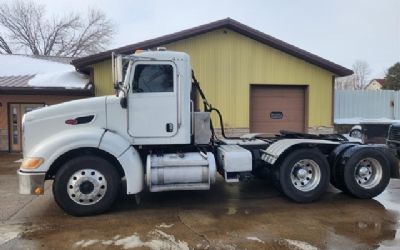 Photo of a 2009 Peterbilt 384 for sale
